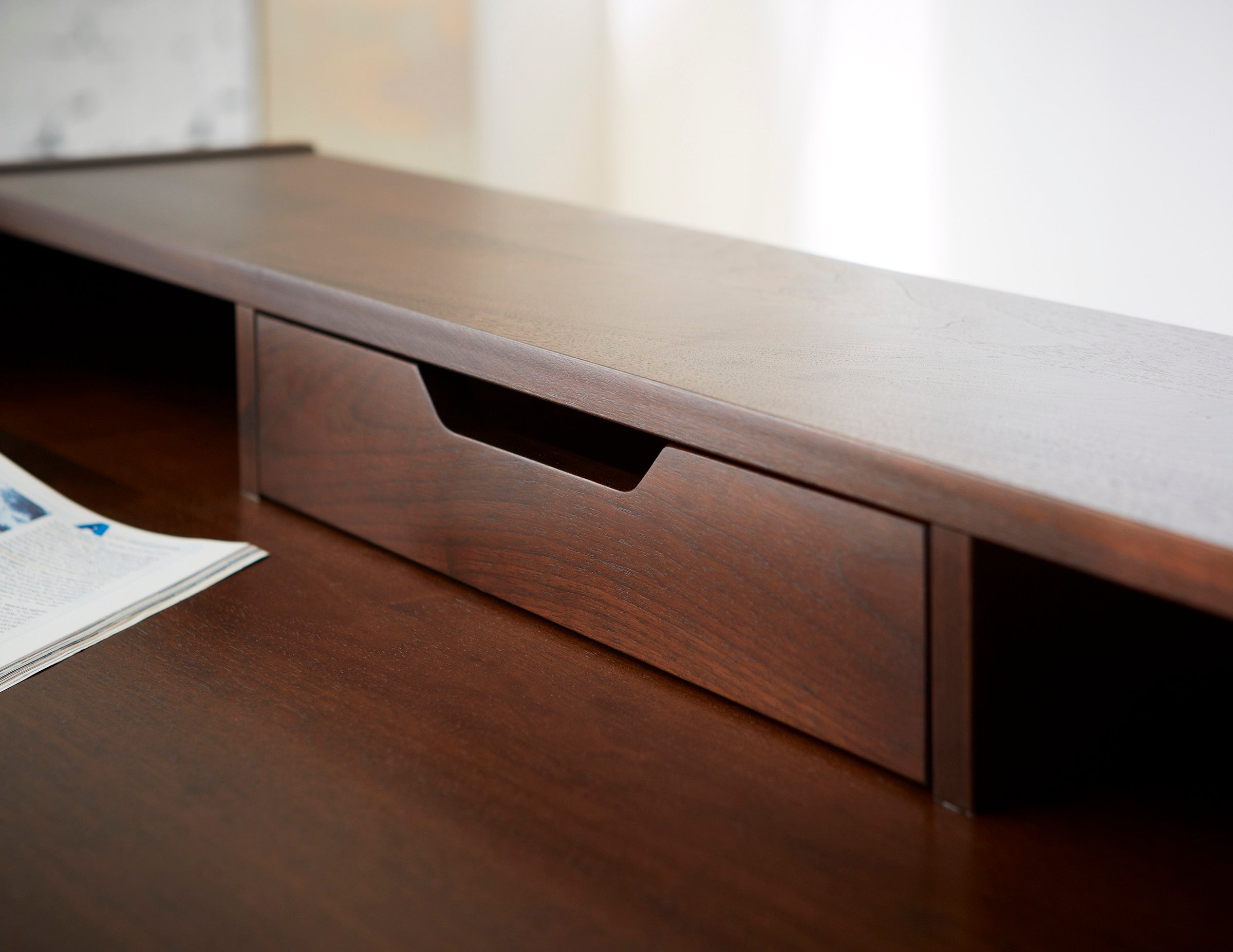 Serra Workspace Desk