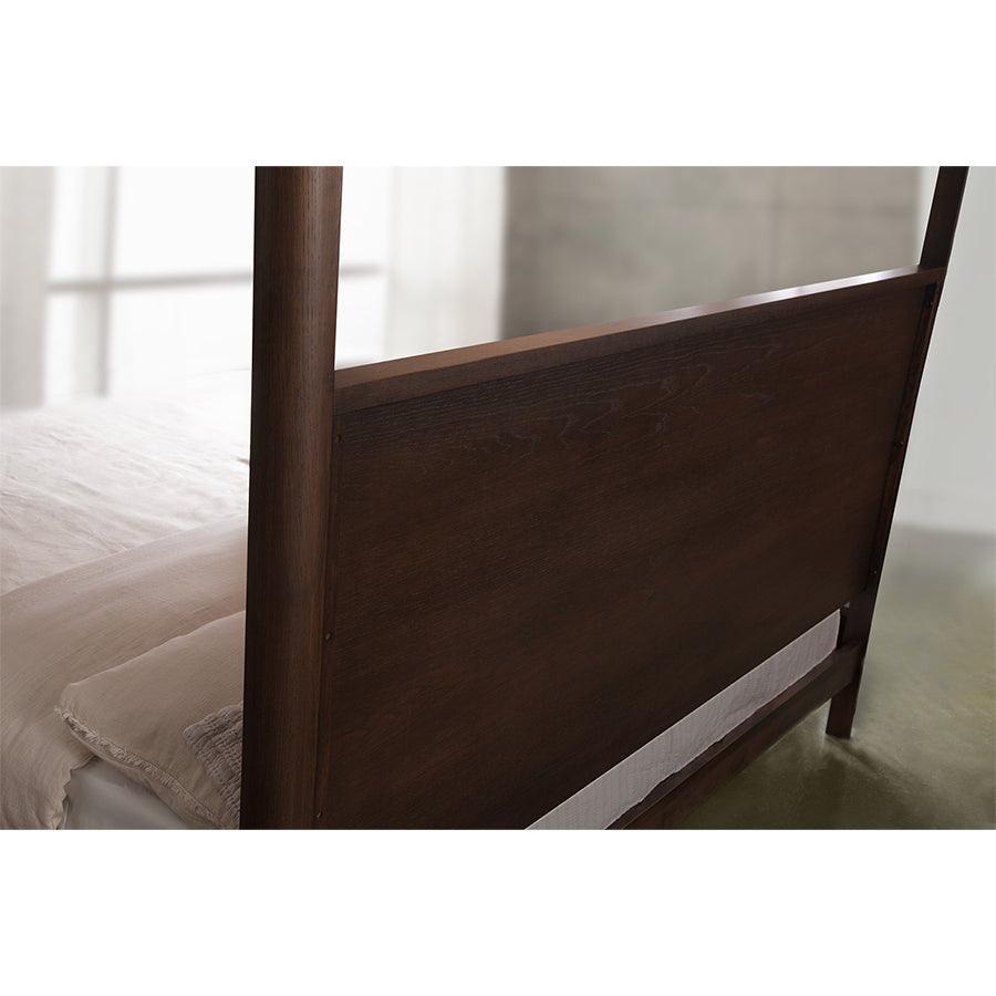 Curva Bedroom Poster Bed