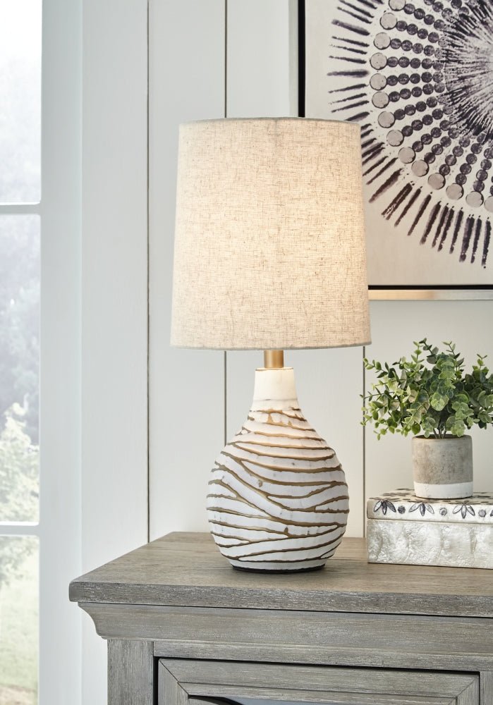 AshleyAleela Table Lamps