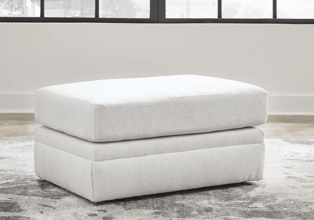AshleyAshley 48202 Maitelynn - Sofa, Loveseat, Chair ans Ottoman - Chalk