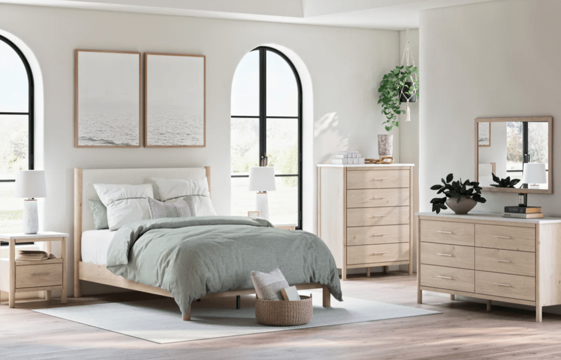 AshleyAshley B2615 Upholstered Panel Bed