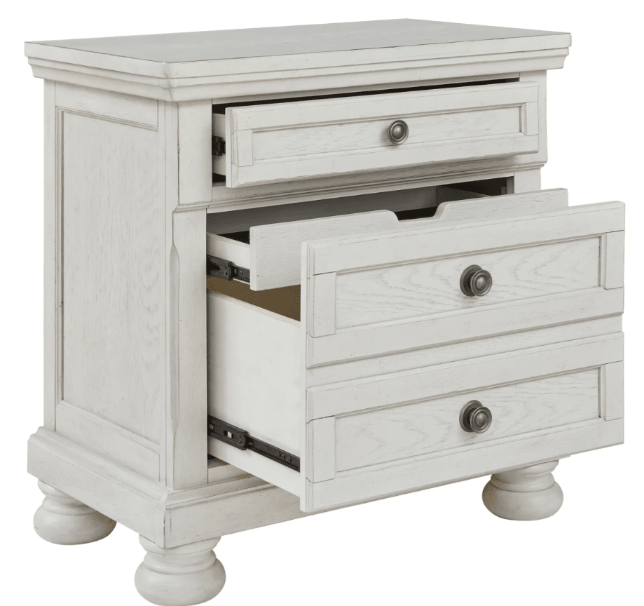 AshleyAshley B742 Robbinsdale - Panel Bed - Antique White