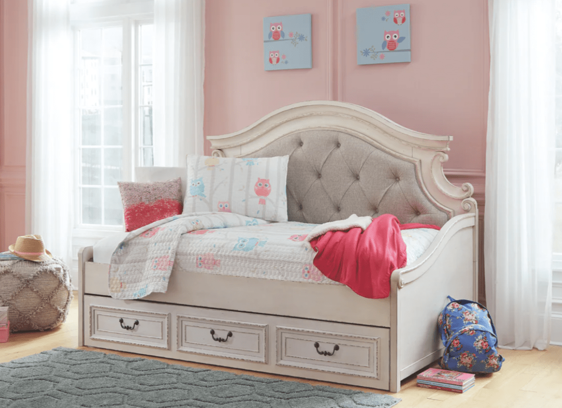 AshleyAshley B743 Realyn - Twin Day Bed with Storage - Chipped White
