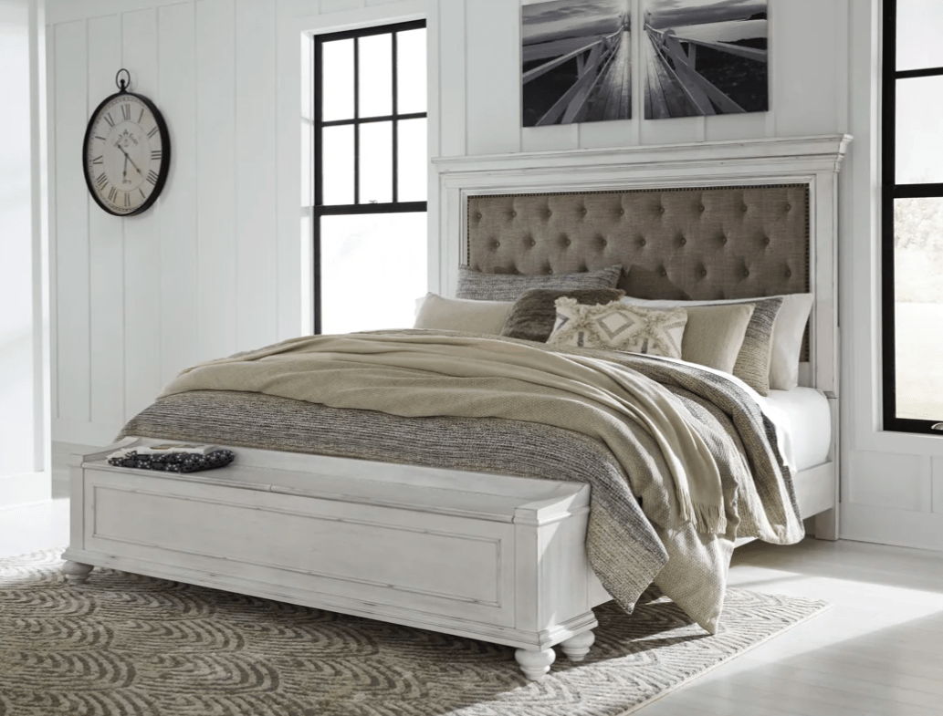 AshleyAshley B777 Kanwyn - Upholstered Bed with Storage Bench - Whitewash