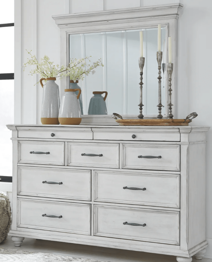 AshleyAshley B777 Kanwyn - Upholstered Bed with Storage Bench - Whitewash