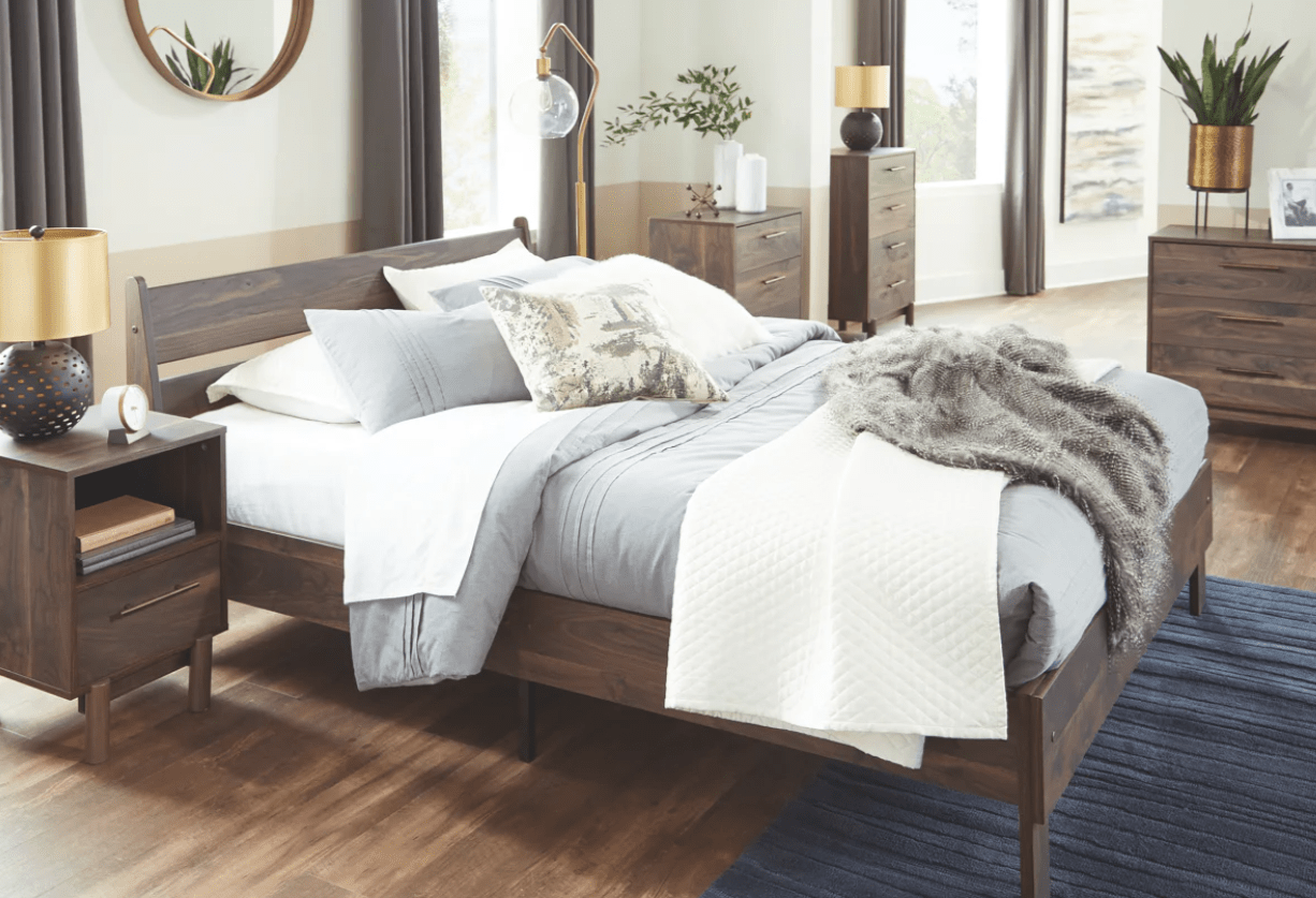 AshleyAshley EB3660 Calverson - Panel Platform Bed - Mocha