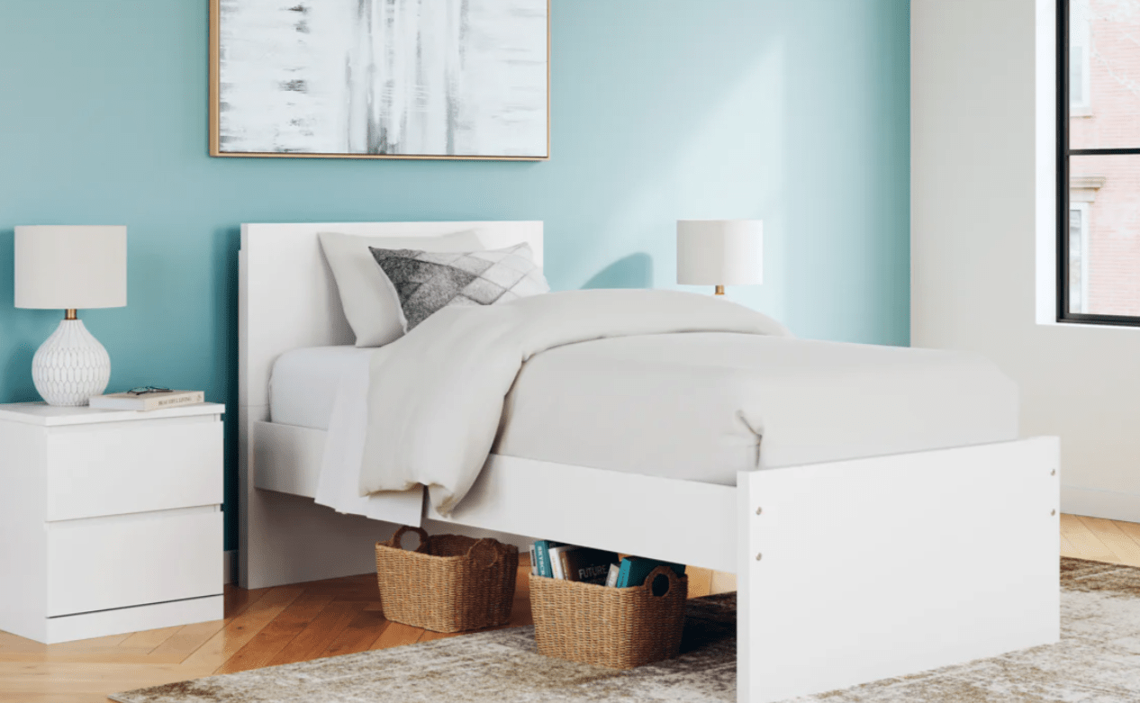 AshleyAshley EB9630 Onita - Panel Platform Bed