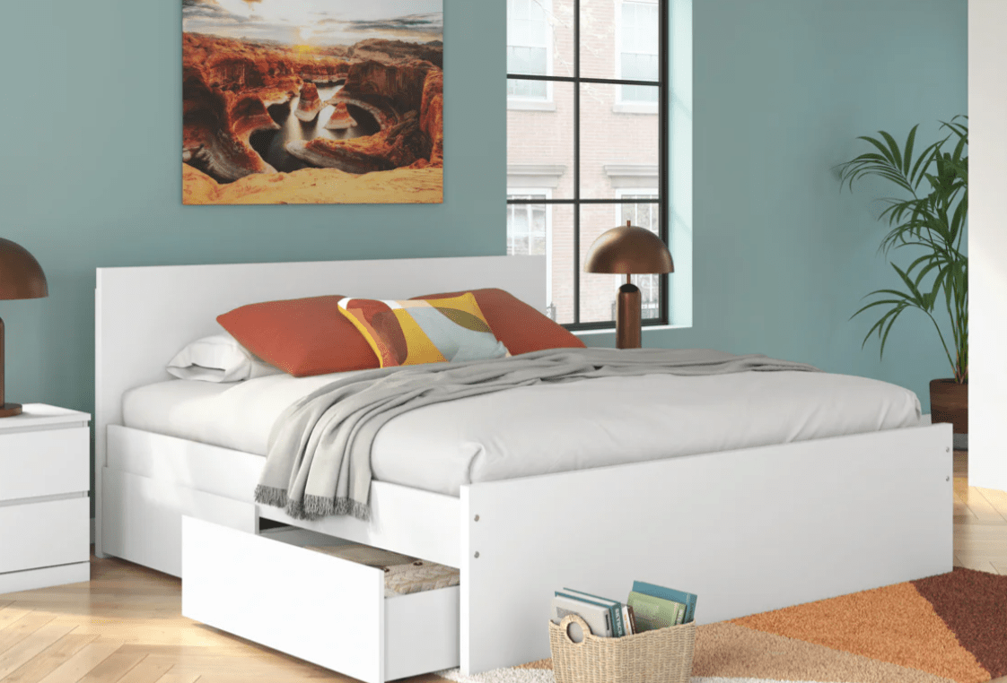 AshleyAshley EB9630 Onita - Platform Bed With 1 Side Storage - White