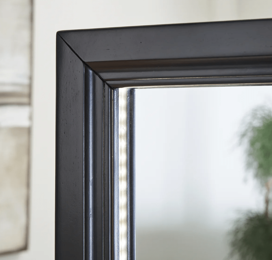 AshleyAshley Evesen - Floor Standing Mirror/Storage A80103