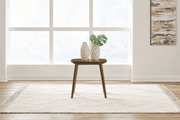 AshleyAshley Lyncott T416-13 End Tables
