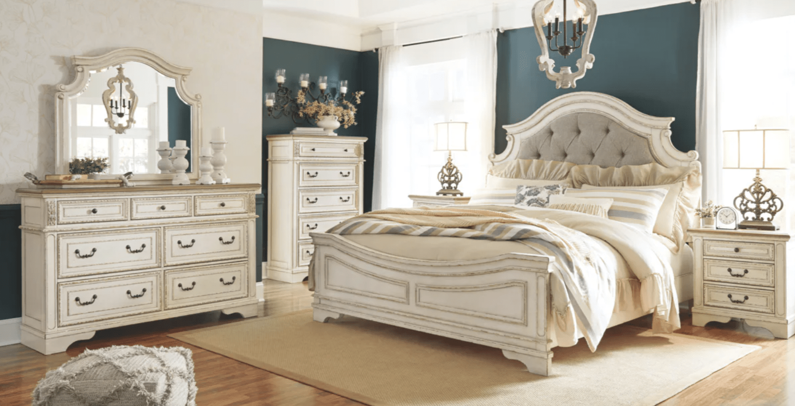 AshleyAshley Realyn - Upholstered Panel Bed - B743