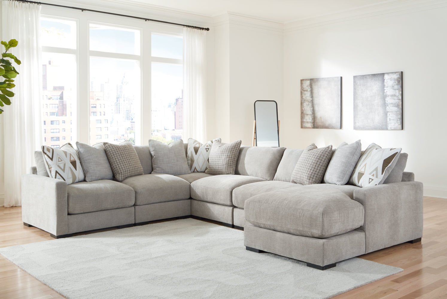 AshleyAslan Court 6 - Piece Sectional with Chaise