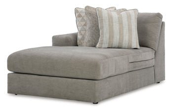 AshleyAvaliyah 7 - Piece Sectional with Chaise