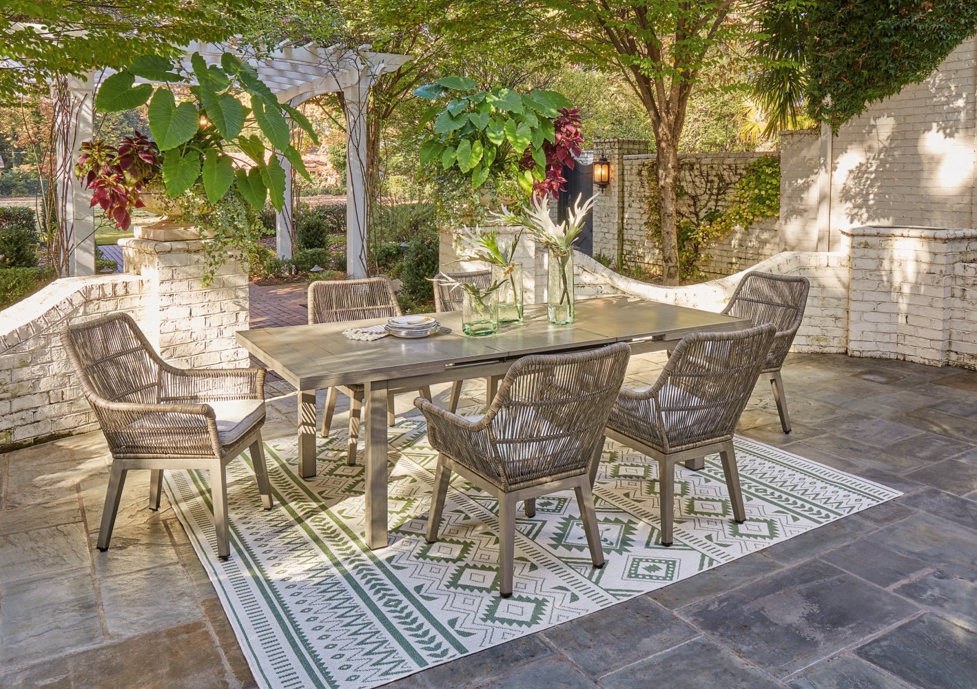 AshleyBeach Front Outdoor Dining Set