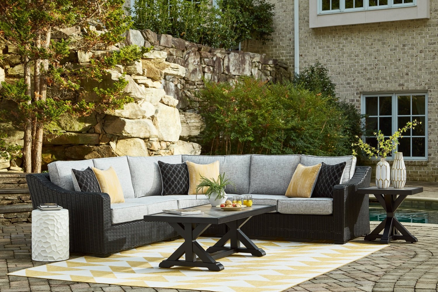 AshleyBeachcroft 3 - Piece Outdoor Sectional
