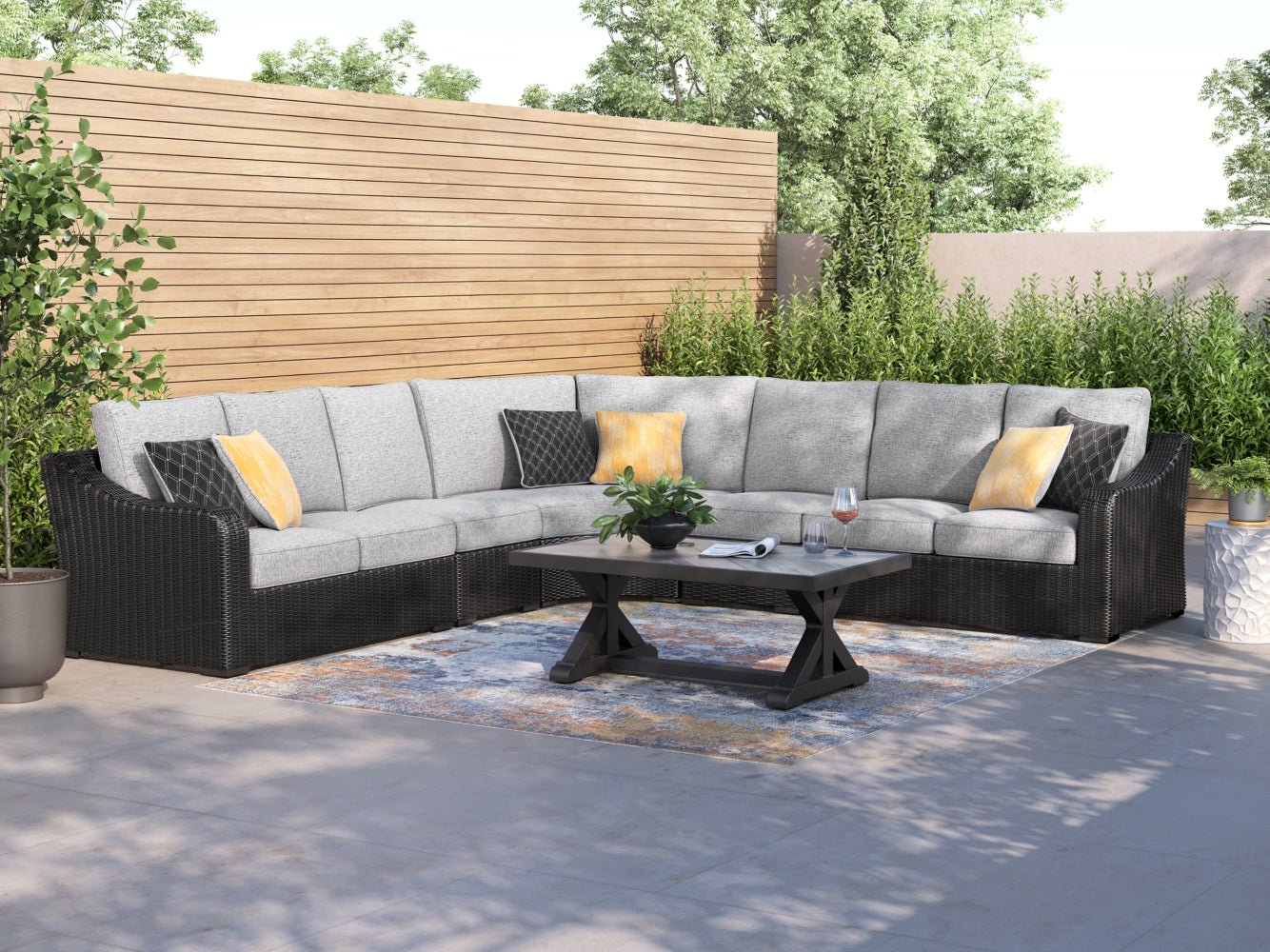 AshleyBeachcroft 5 - Piece Outdoor Sectional
