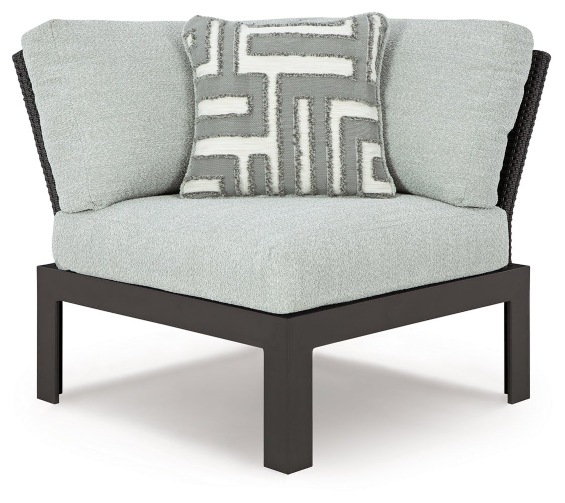 AshleyBeachloft 4 - Piece Outdoor Sectional