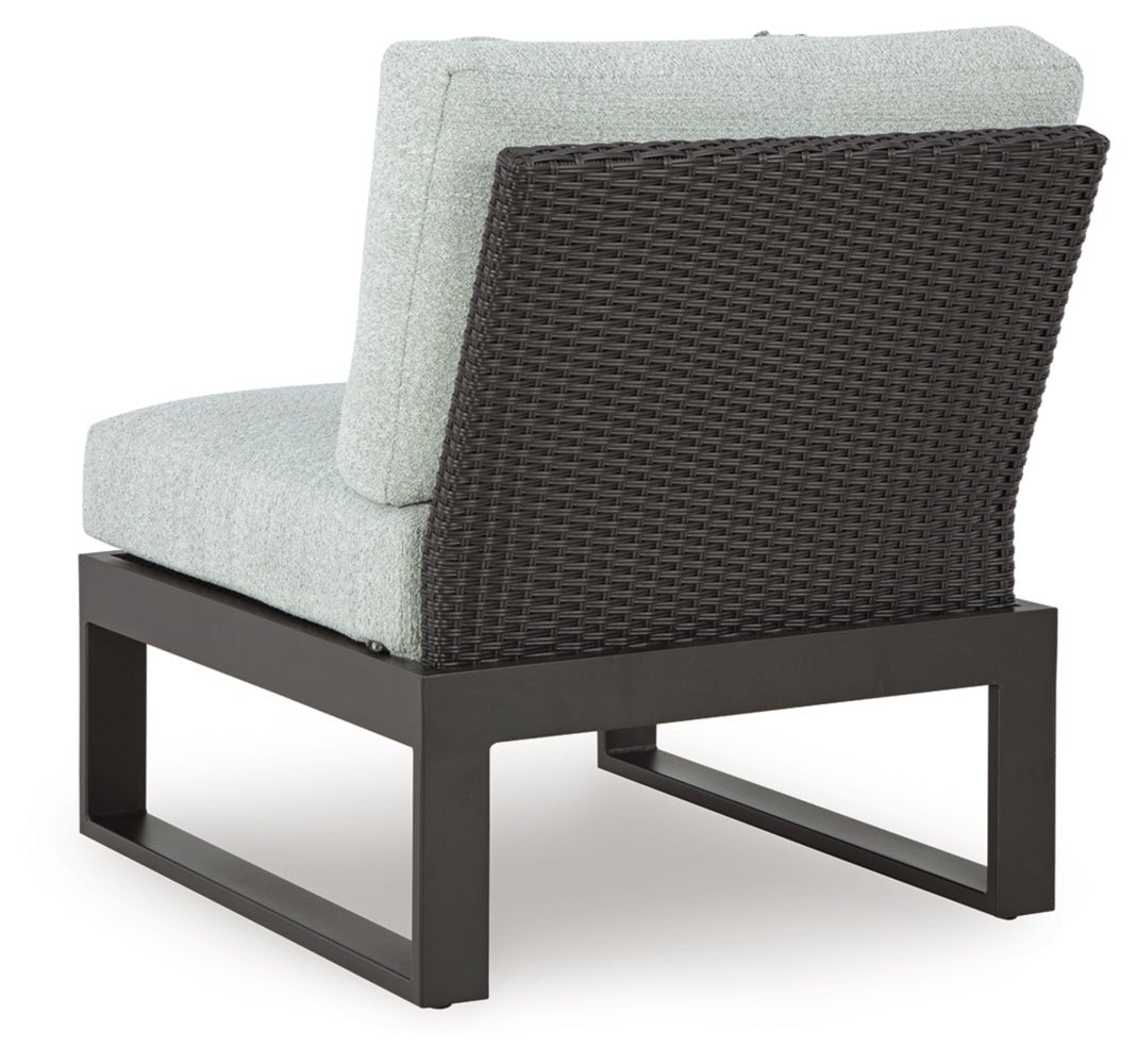 AshleyBeachloft 5 - Piece Outdoor Sectional