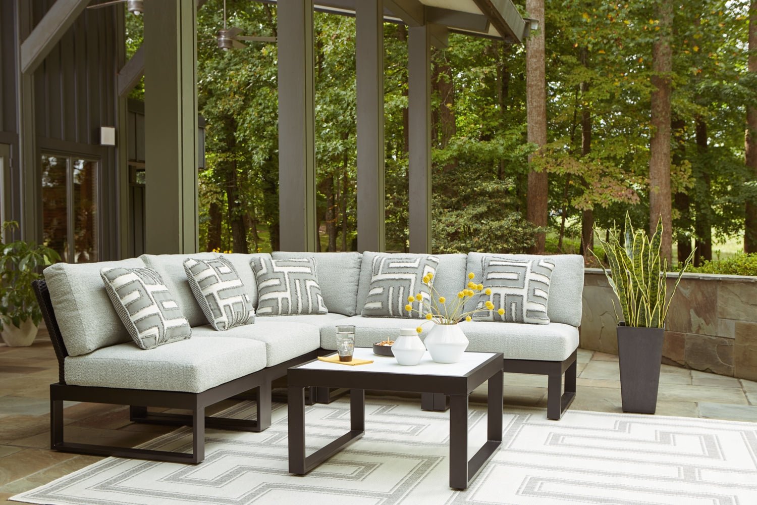 AshleyBeachloft 6 - Piece Outdoor Sectional