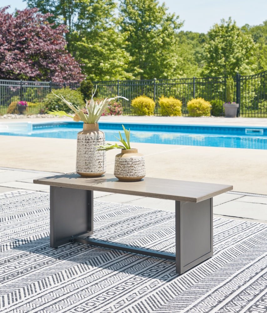 AshleyBree Zee 7 - Piece Outdoor Modular Seating