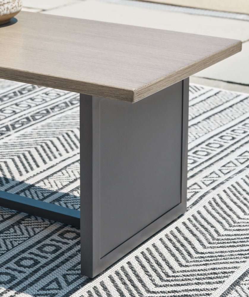 AshleyBree Zee 7 - Piece Outdoor Modular Seating
