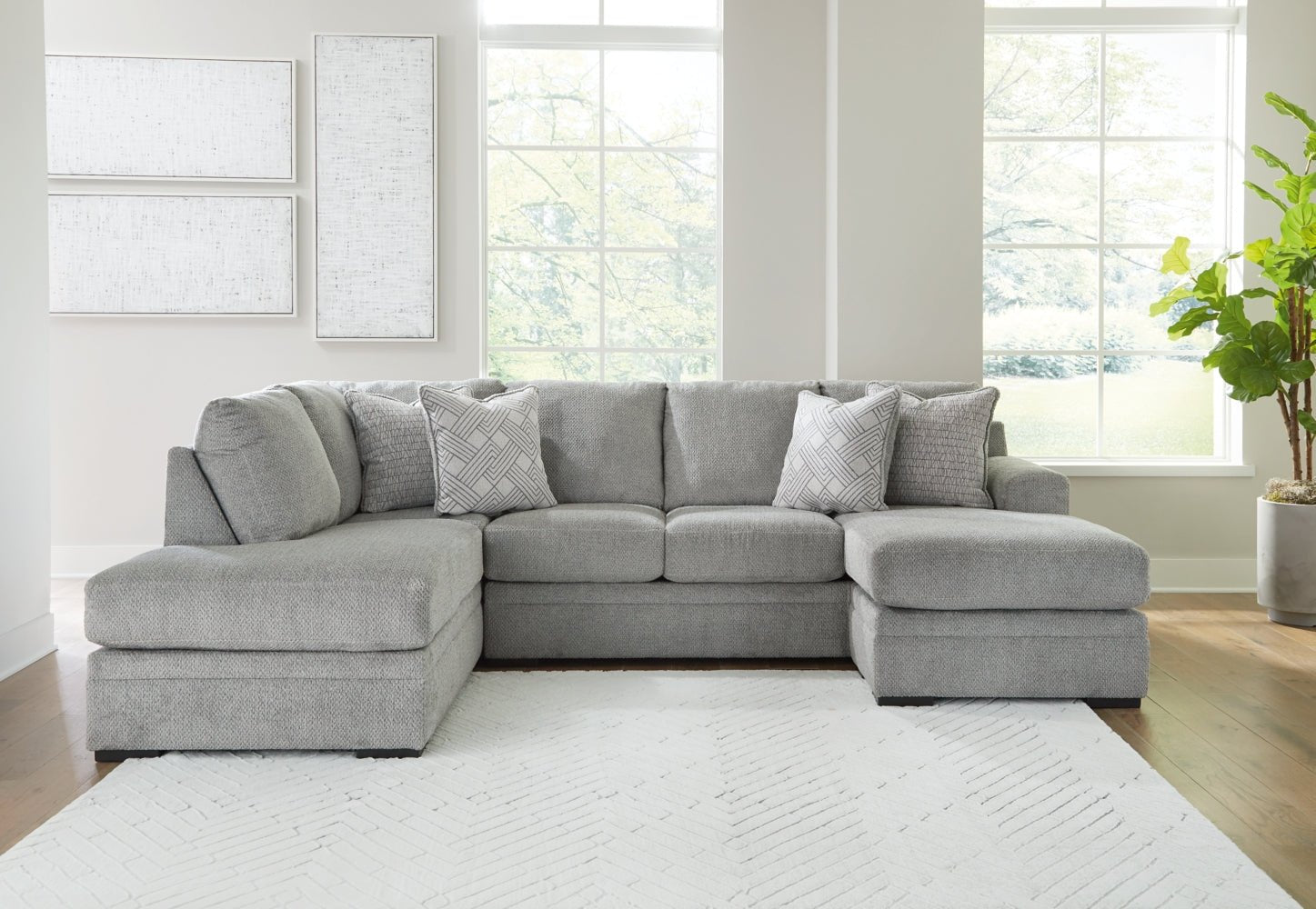 AshleyCasselbury 2 - Piece Sectional with Chaise