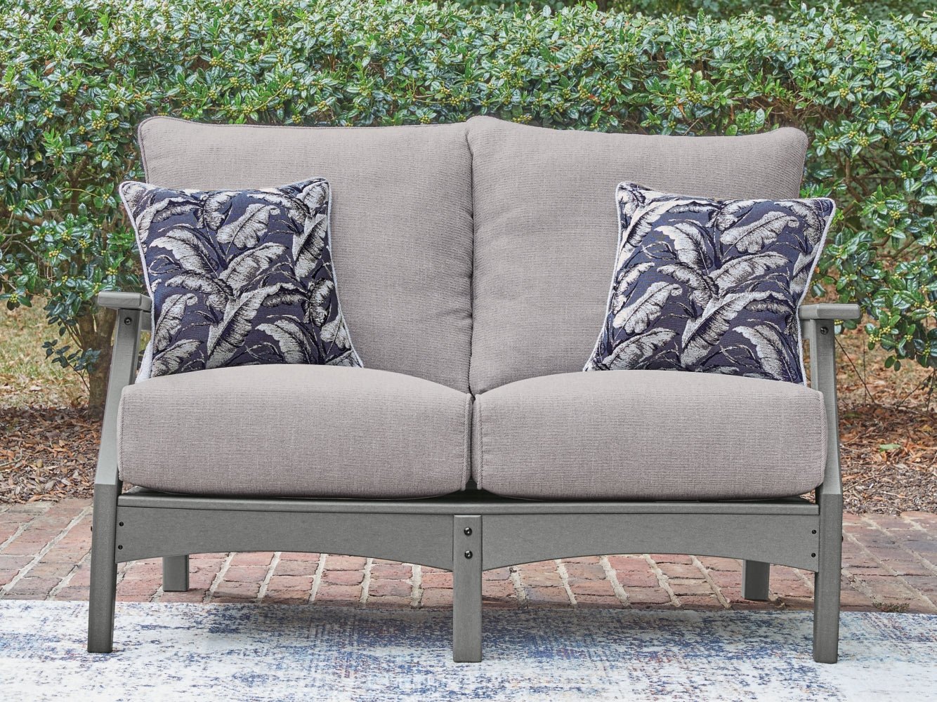 AshleyCove Beach Outdoor Loveseat with Cushion