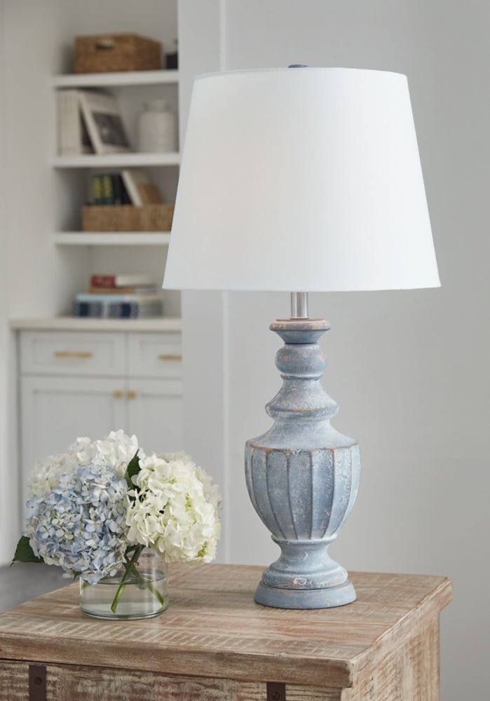 AshleyCylerick Table Lamps