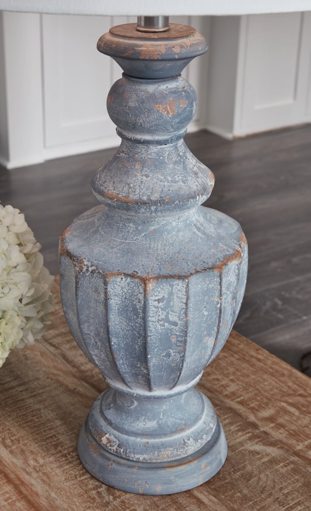 AshleyCylerick Table Lamps