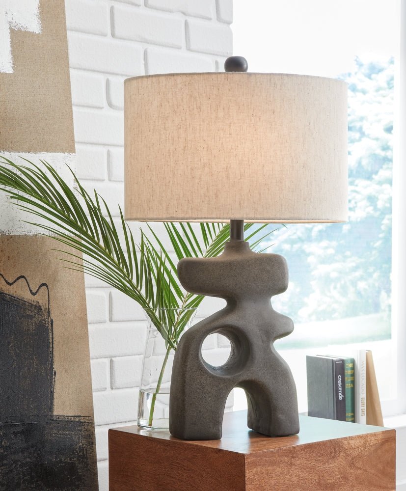 AshleyDanacy Table Lamps