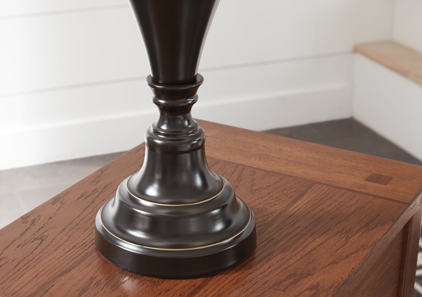 AshleyDarlita Table Lamps
