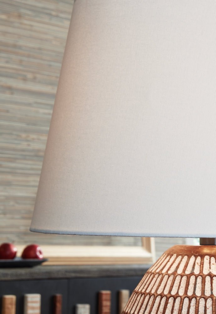AshleyDarrich Table Lamps