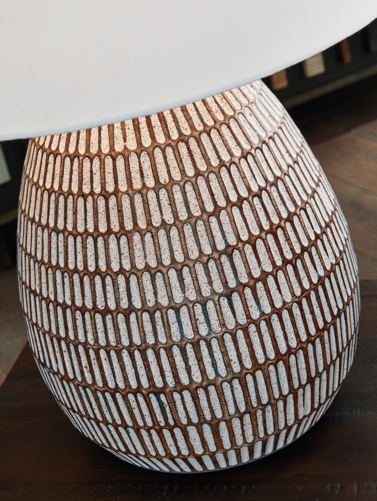AshleyDarrich Table Lamps