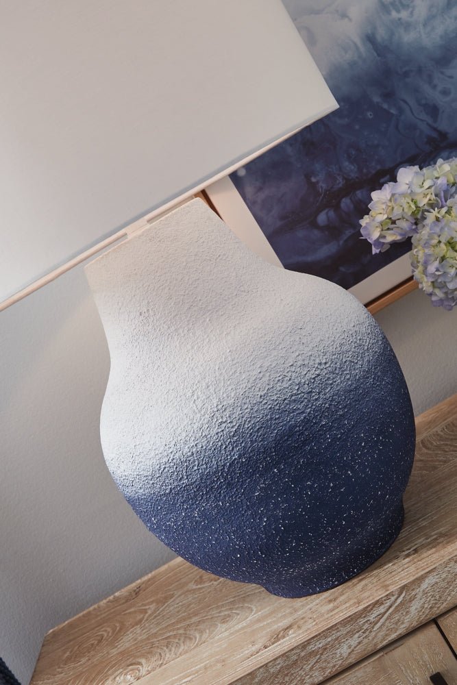 AshleyDashland Table Lamps