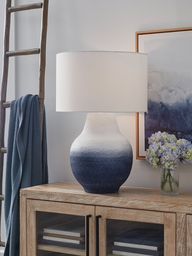 AshleyDashland Table Lamps