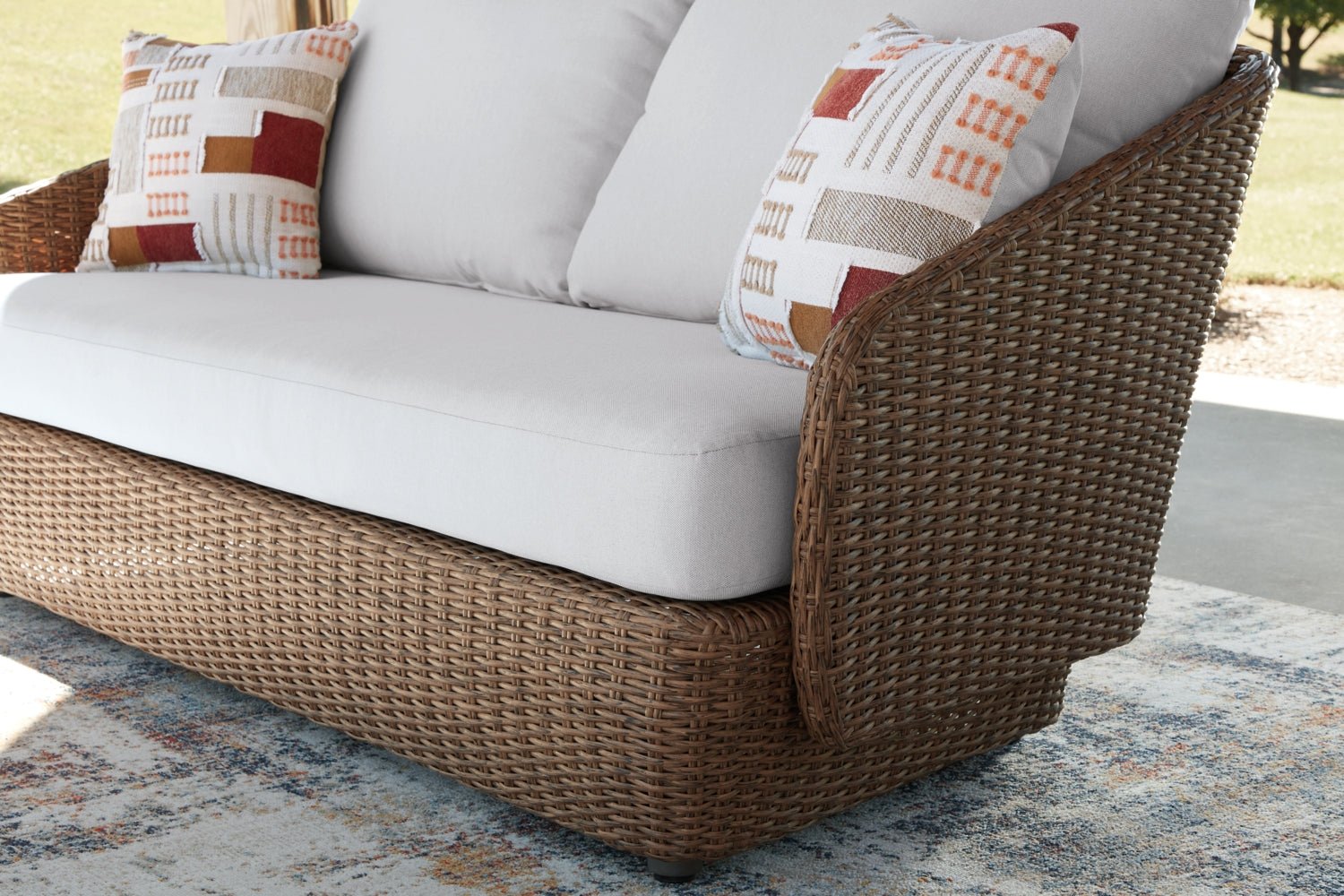 AshleyDouble Point Outdoor Loveseat/2 Swivel Chairs (Set of 3)