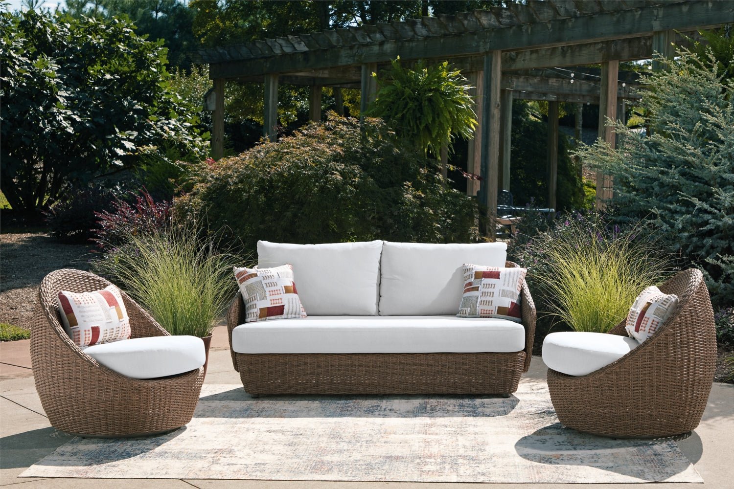 AshleyDouble Point Outdoor Loveseat/2 Swivel Chairs (Set of 3)