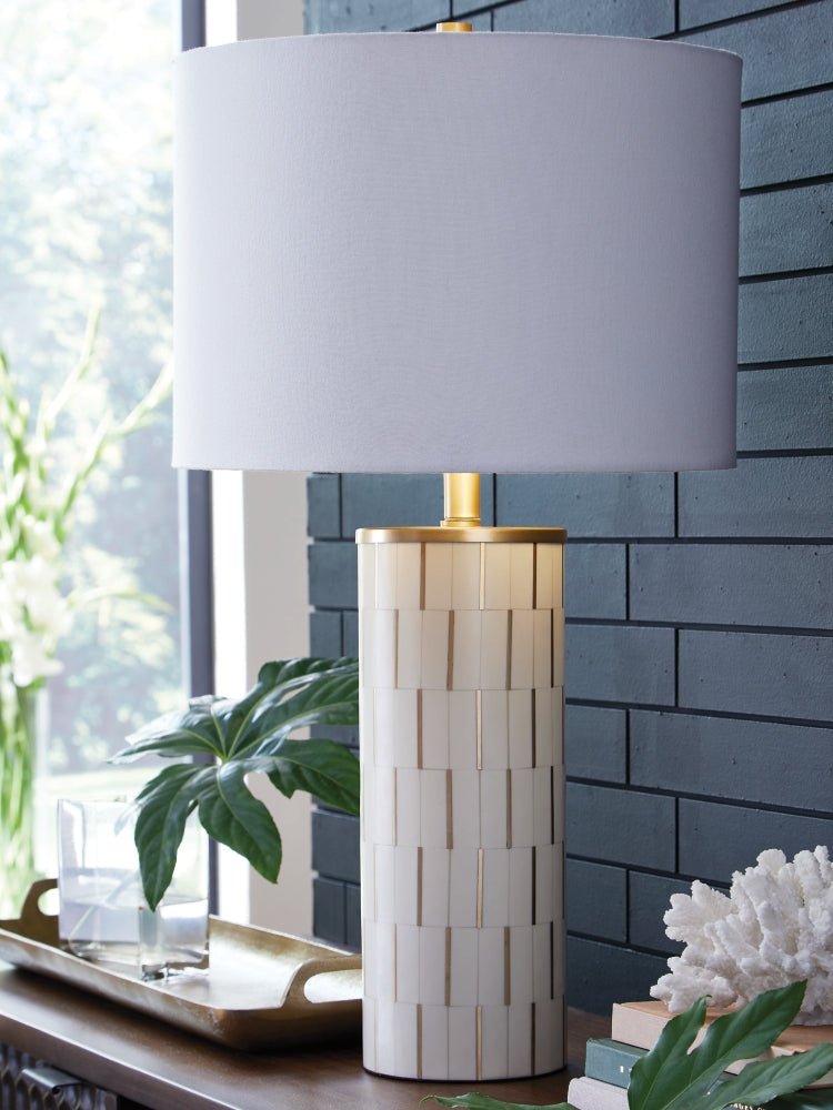 AshleyFaridworth Table Lamps