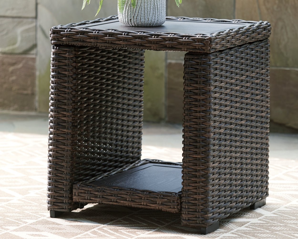 AshleyGrasson Lane End Table