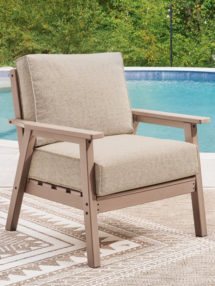 AshleyGrover Beach 2 Outdoor Lounge Chairs with End Table