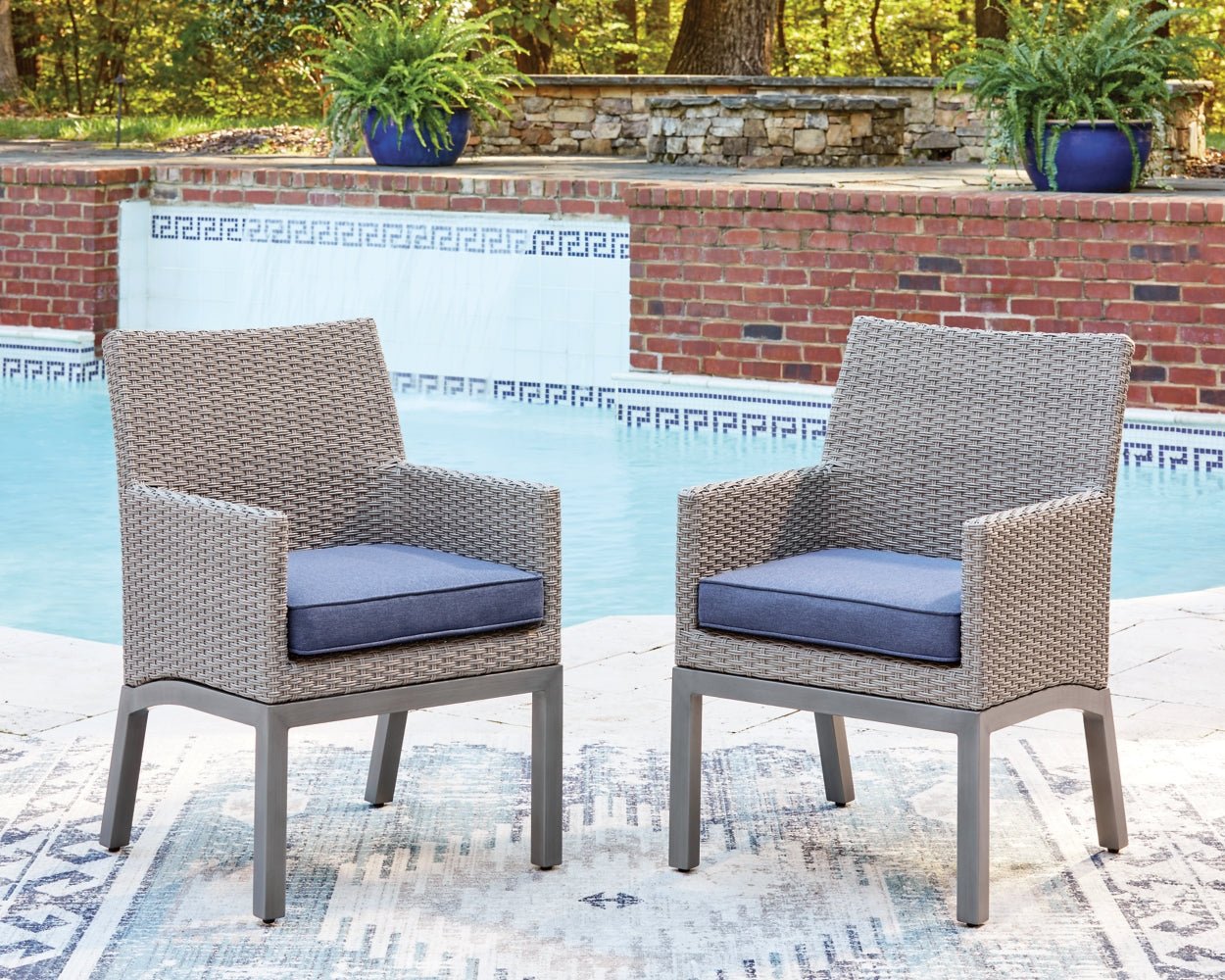 AshleyHalf Moon Beach Outdoor Dining Set