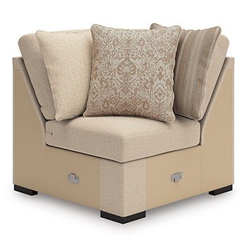 AshleyLadyMae 3 - Piece Sectional
