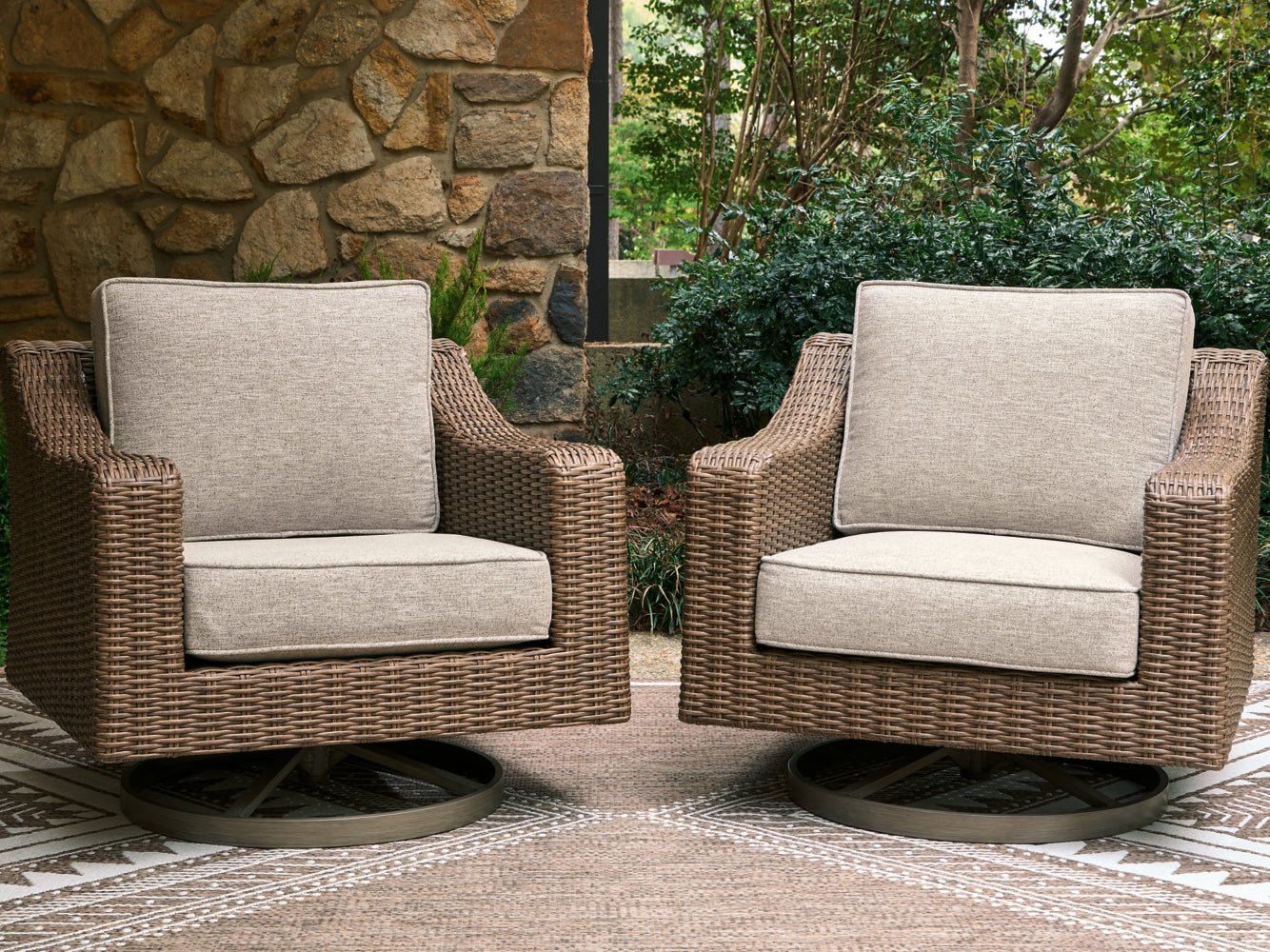 AshleyLaguna Heights Swivel Lounge with Cushion