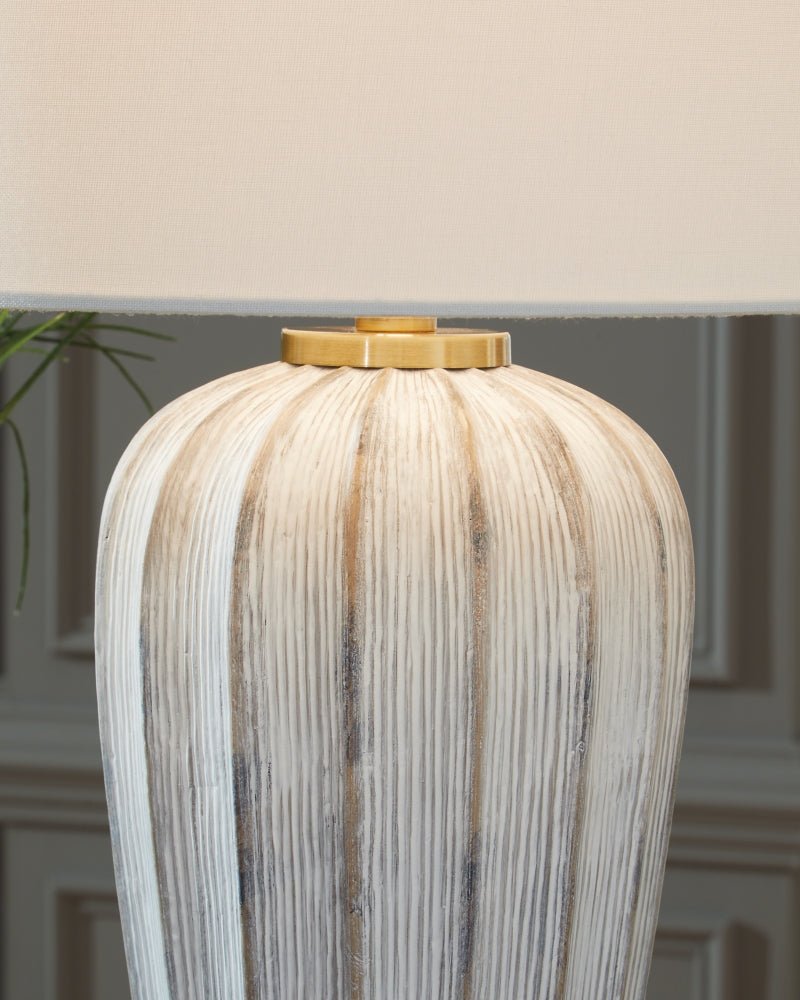 AshleyLanwell Table Lamps