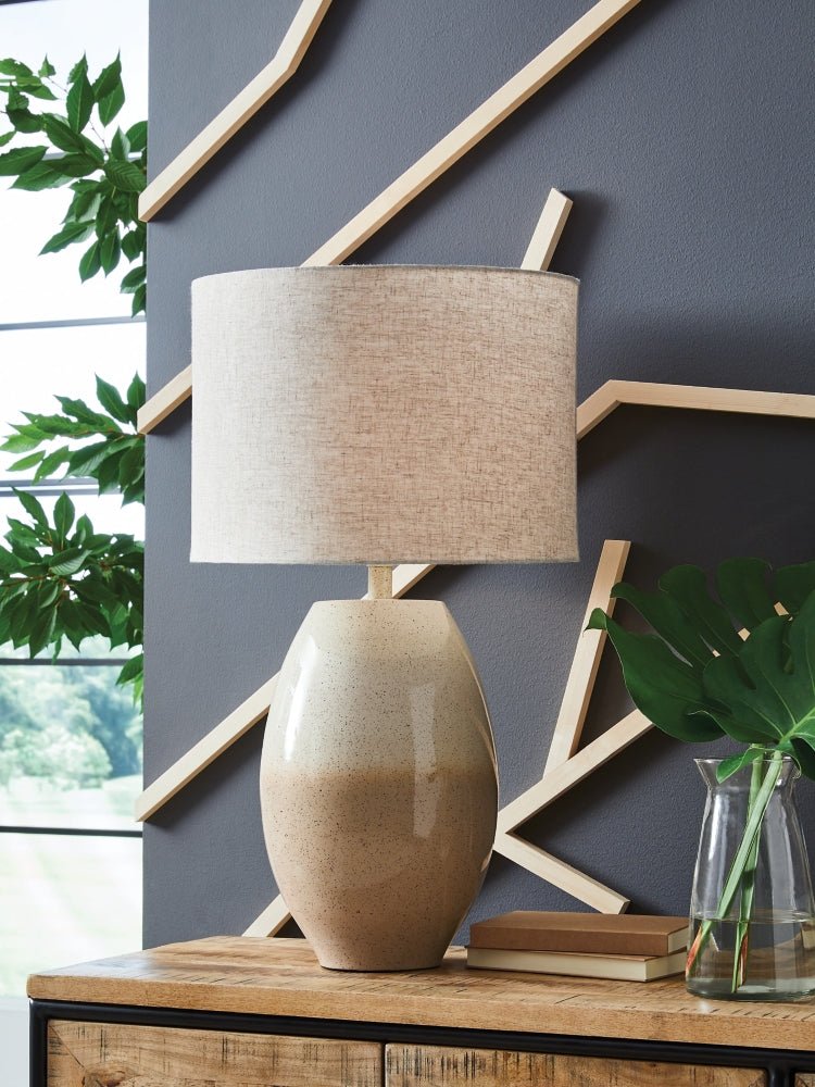 AshleyLinas Table Lamps
