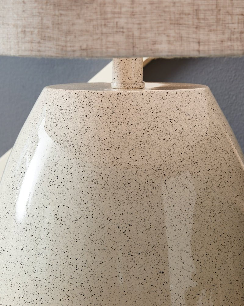AshleyLinas Table Lamps