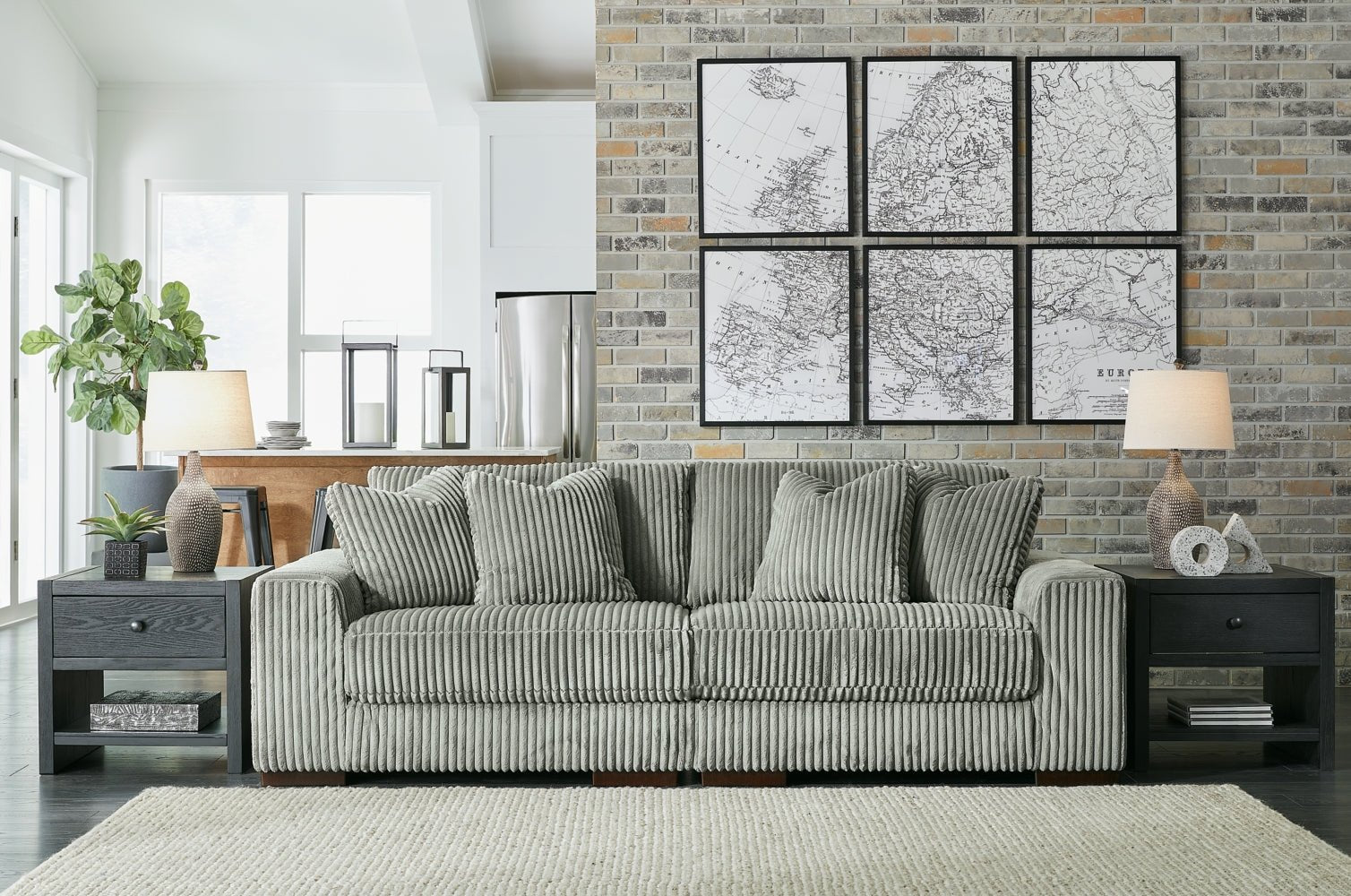 AshleyLindyn 2 - Piece Sectional Sofa