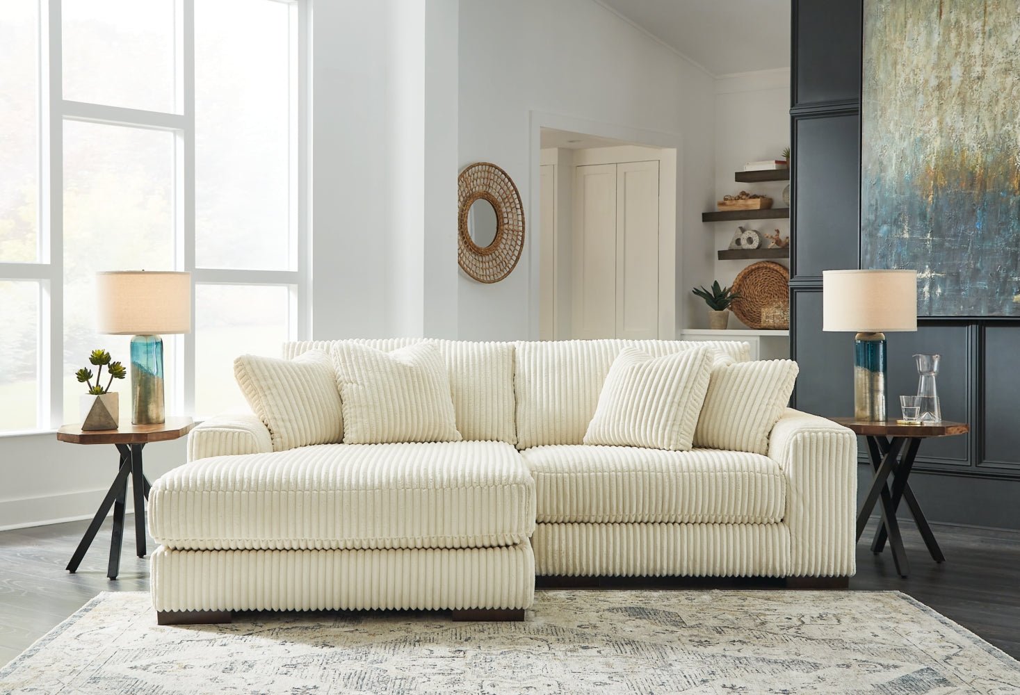 AshleyLindyn 2 - Piece Sectional with Chaise