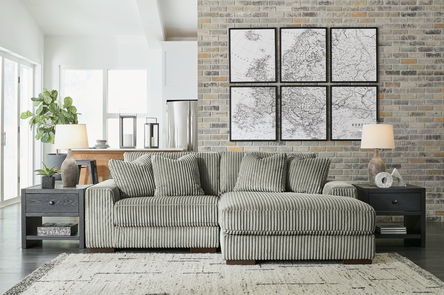 AshleyLindyn 2 - Piece Sectional with Chaise