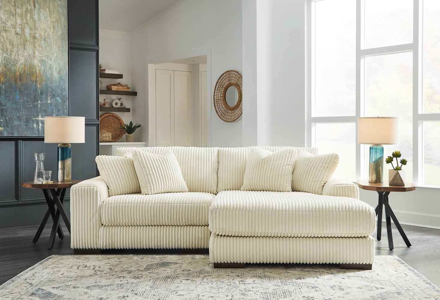AshleyLindyn 2 - Piece Sectional with Chaise